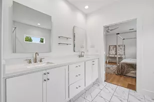 510 E 28th St, Houston, TX 77008 - Photo 21