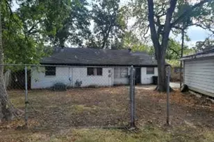7211 Deep Forest Dr, Houston, TX 77088 - Photo 5