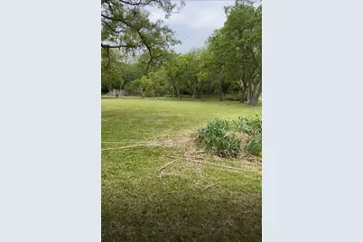 2702 Lake Road, La Marque, TX 77568 - Photo 3