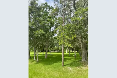 2702 Lake Road, La Marque, TX 77568 - Photo 1