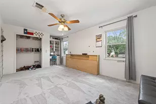 5918 Lodge Creek Dr, Houston, TX 77066 - Photo 35