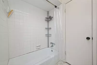 5918 Lodge Creek Drive, Houston, TX 77066 - Photo 39