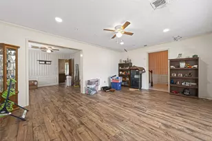 5918 Lodge Creek Dr, Houston, TX 77066 - Photo 9