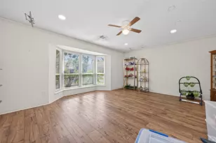 5918 Lodge Creek Dr, Houston, TX 77066 - Photo 7