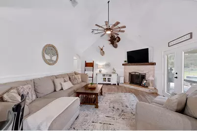 21219 Horse Shoe Drive, Manvel, TX 77578 - Photo 11