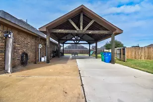 111 Gold Finch Ct, Richwood, TX 77566 - Photo 29