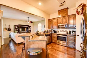 111 Gold Finch Ct, Richwood, TX 77566 - Photo 9