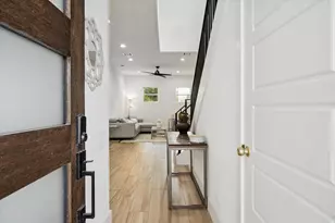 5021 Creekmont Dr, Houston, TX 77091 - Photo 3