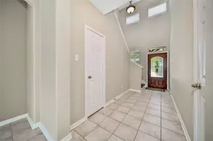 111 W Burberry Cir, Conroe, TX 77384 - Photo 3
