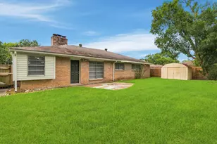 11307 Whittingham Ln, Houston, TX 77099 - Photo 15