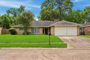 11307 Whittingham Ln, Houston, TX 77099 - Photo 1