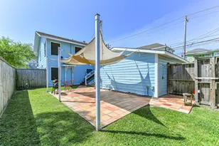 818 11th St, Galveston, TX 77550 - Photo 23