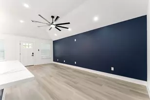 9406 Sandra St, Houston, TX 77016 - Photo 9