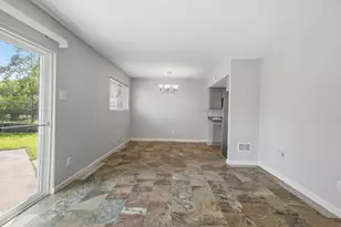 3919 Rosebud Dr, Houston, TX 77053 - Photo 11