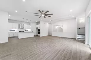 1422 W 34th 1/2 St, Houston, TX 77018 - Photo 7