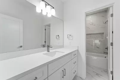 1422 W 34th 1/2 Street, Houston, TX 77018 - Photo 17