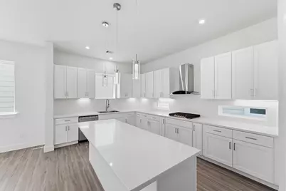 1422 W 34th 1/2 Street, Houston, TX 77018 - Photo 5