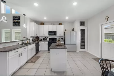 10502 Watershed Drive, Rosharon, TX 77583 - Photo 9