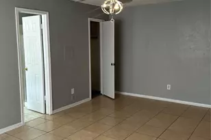 10106 Prairie Mist St, Houston, TX 77088 - Photo 13