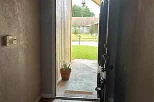 10106 Prairie Mist St, Houston, TX 77088 - Photo 5