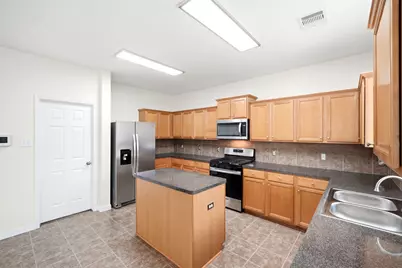 8306 Littlehip Hawthorn Drive, Baytown, TX 77523 - Photo 13