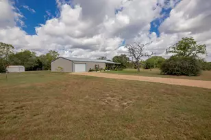 8142 Fm 1447 W, Yoakum, TX 77995 - Photo 5