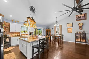 8142 Fm 1447 W, Yoakum, TX 77995 - Photo 13