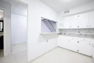2503 McCue Rd, Houston, TX 77056 - Photo 7