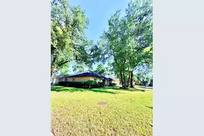 7146 Bayou Forest Drive, Houston, TX 77088 - Photo 7