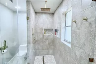 7146 Bayou Forest Dr, Houston, TX 77088 - Photo 25