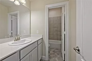 11927 Champion's Frst Dr, Mont Belvieu, TX 77535 - Photo 19