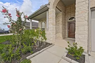 11927 Champion's Frst Dr, Mont Belvieu, TX 77535 - Photo 3