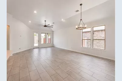15515 Amber Manor Lane, Houston, TX 77044 - Photo 9