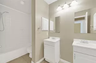 12322 Meadow Ridge Dr, Stafford, TX 77477 - Photo 25