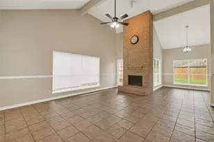 12322 Meadow Ridge Dr, Stafford, TX 77477 - Photo 5