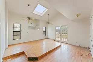 222 E Southland Ave, Alvin, TX 77511 - Photo 17