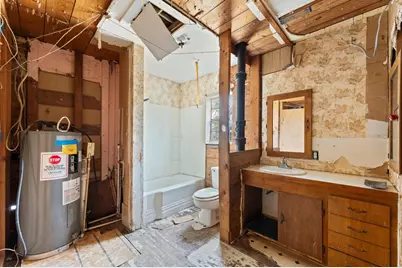 222 E Southland Avenue, Alvin, TX 77511 - Photo 9