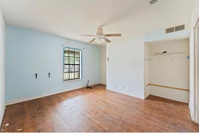 222 E Southland Avenue, Alvin, TX 77511 - Photo 11