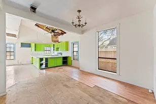 222 E Southland Ave, Alvin, TX 77511 - Photo 13