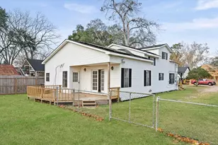 222 E Southland Ave, Alvin, TX 77511 - Photo 29