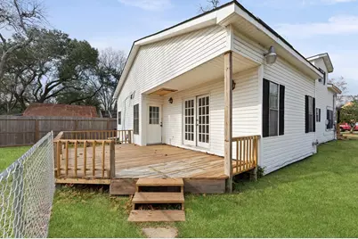 222 E Southland Avenue, Alvin, TX 77511 - Photo 25