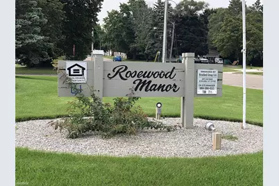 225 Mary St, Clare, MI 48617 - Photo 3