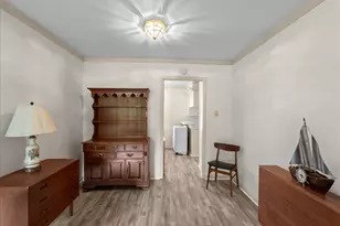 11518 Mullins Dr, Houston, TX 77035 - Photo 17