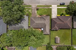 11518 Mullins Dr, Houston, TX 77035 - Photo 3