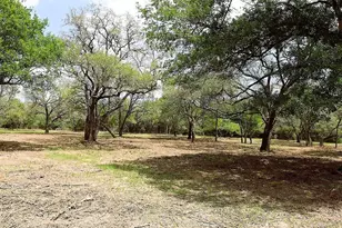 1105 Lake Wood Ln, Sheridan, TX 77475 - Photo 1