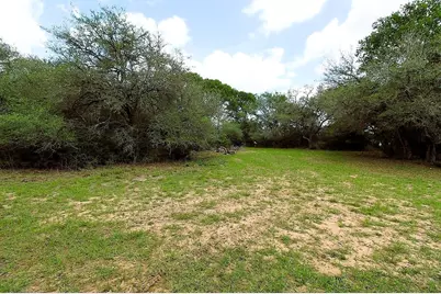 1105 Lakewood Lane, Sheridan, TX 77475 - Photo 21