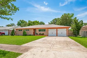 12206 Ashcroft Dr, Houston, TX 77035 - Photo 3