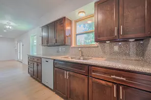 12206 Ashcroft Dr, Houston, TX 77035 - Photo 15