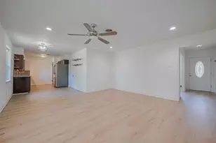 12206 Ashcroft Dr, Houston, TX 77035 - Photo 7