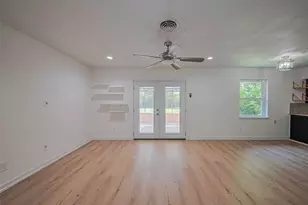 12206 Ashcroft Dr, Houston, TX 77035 - Photo 9